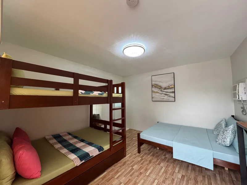 A Valley O'Ville guest room